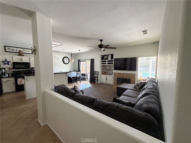 13698 Gateway, Victorville, CA 92392