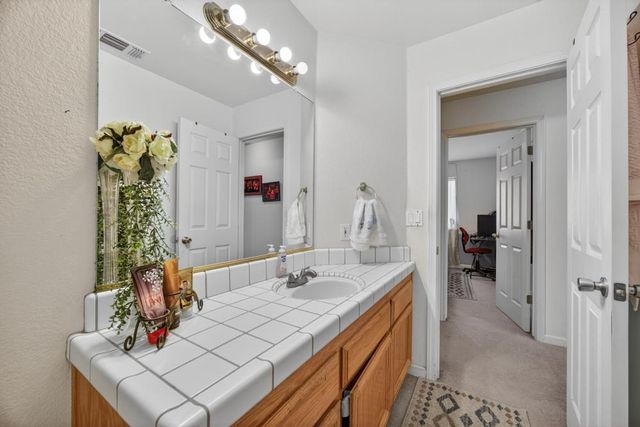 330 Allison Ct, Lincoln, CA 95648