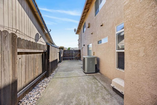 330 Allison Ct, Lincoln, CA 95648
