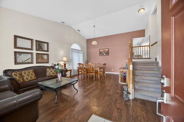 330 Allison Ct, Lincoln, CA 95648