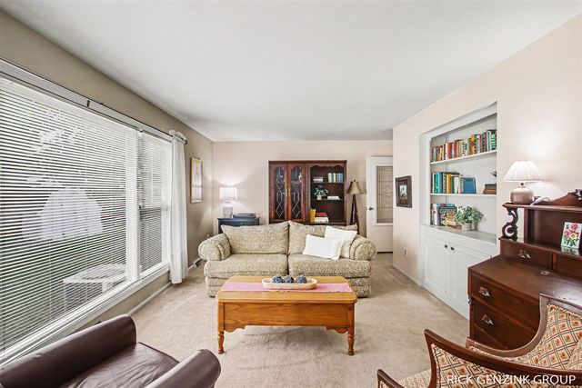 7747 Park Lane Avenue, Jenison, MI 49428