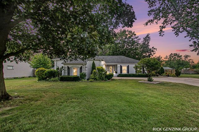 7747 Park Lane Avenue, Jenison, MI 49428