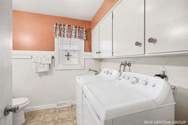 7747 Park Lane Avenue, Jenison, MI 49428