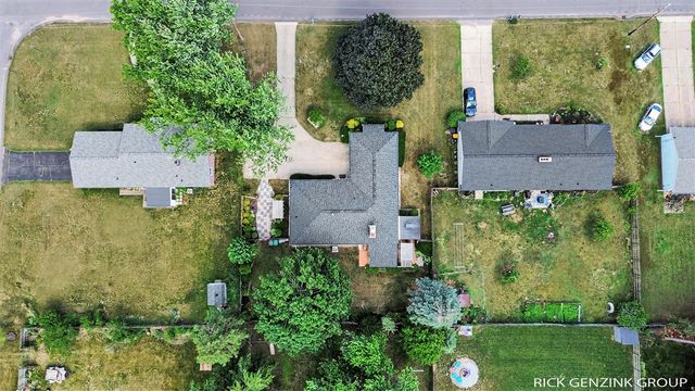 7747 Park Lane Avenue, Jenison, MI 49428