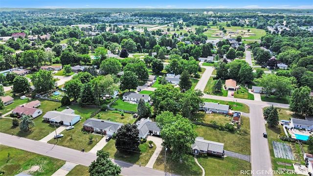 7747 Park Lane Avenue, Jenison, MI 49428