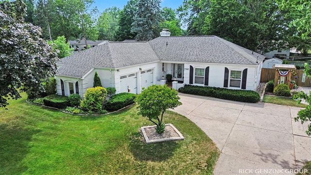 7747 Park Lane Avenue, Jenison, MI 49428