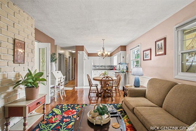 7747 Park Lane Avenue, Jenison, MI 49428
