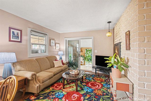 7747 Park Lane Avenue, Jenison, MI 49428