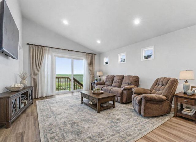 2992 74th Avenue S, Fargo, ND 58104