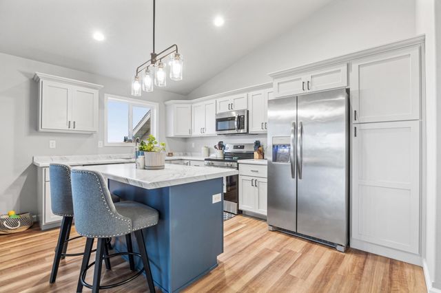 2992 74th Avenue S, Fargo, ND 58104