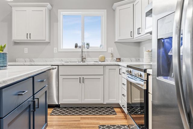 2992 74th Avenue S, Fargo, ND 58104