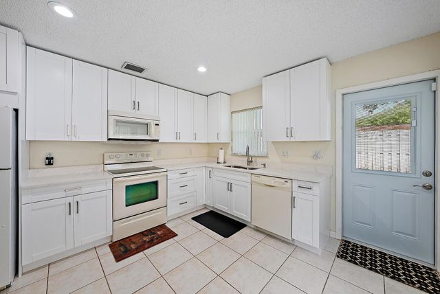 7293 Nautica Way, Lake Worth, FL 33467
