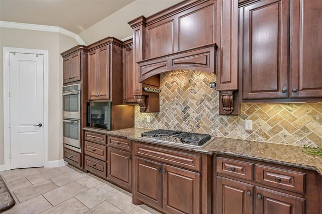 1017 Bolivar Point Lane, Friendswood, TX 77546