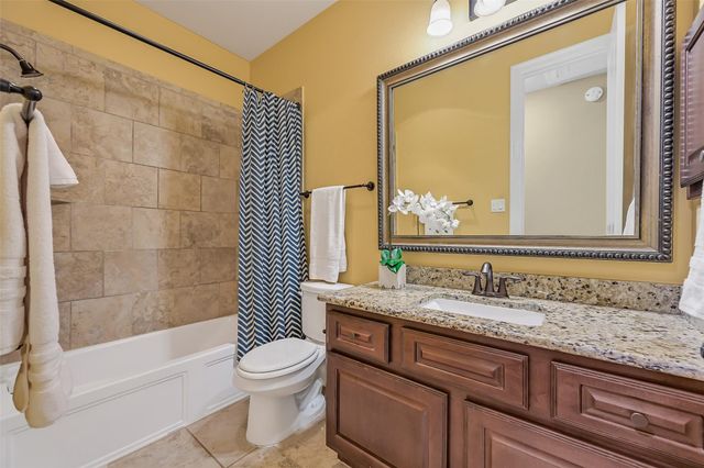 1017 Bolivar Point Lane, Friendswood, TX 77546
