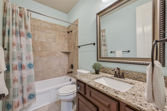 1017 Bolivar Point Lane, Friendswood, TX 77546