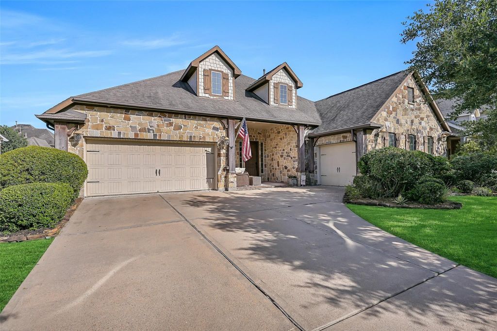 1017 Bolivar Point Lane, Friendswood, TX 77546
