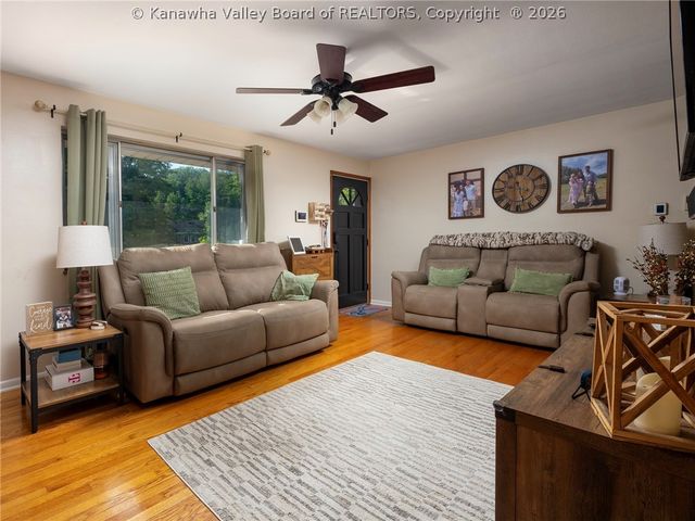 2211 Larwood Drive, Charleston, WV 25302