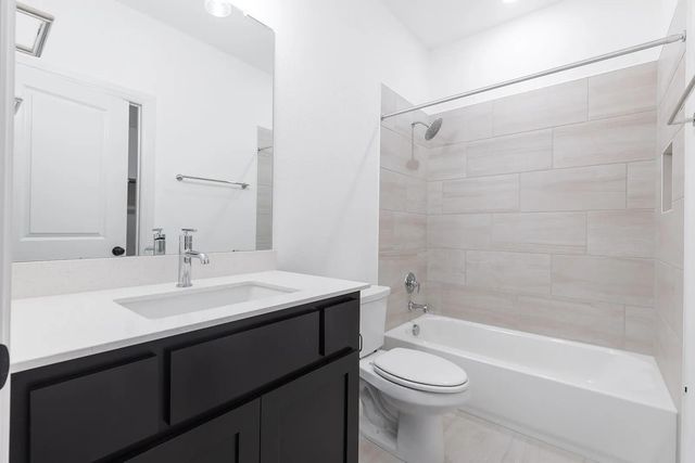 2000 Crimson Sunset DR, Georgetown, TX 78628