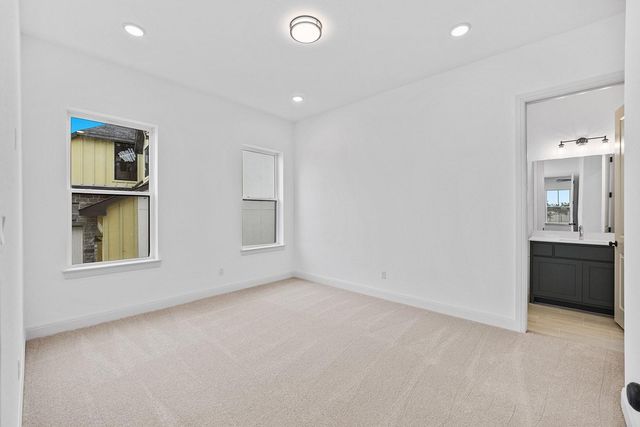 2000 Crimson Sunset DR, Georgetown, TX 78628