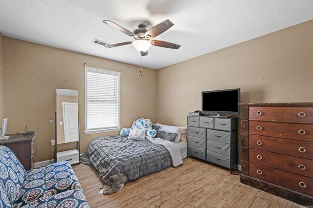 1601 N Main Street, Searcy, AR 72143