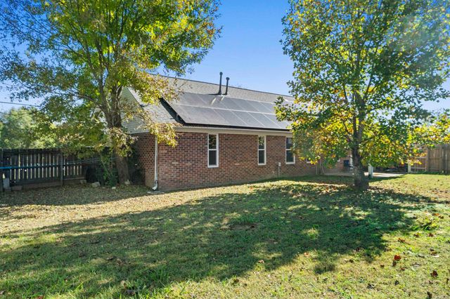 1601 N Main Street, Searcy, AR 72143