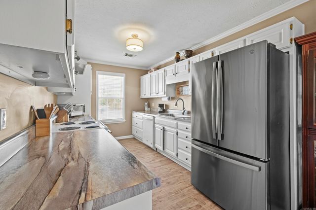 1601 N Main Street, Searcy, AR 72143