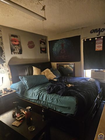 4823 SE 10th St, Tecumseh, KS 66542