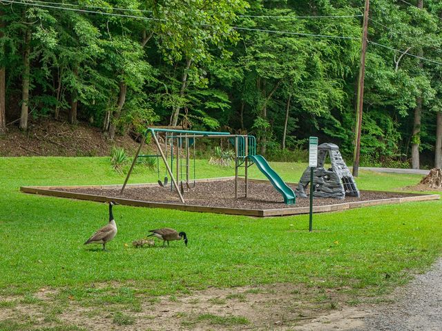 109 Edgewater Drive, Ellijay, GA 30540
