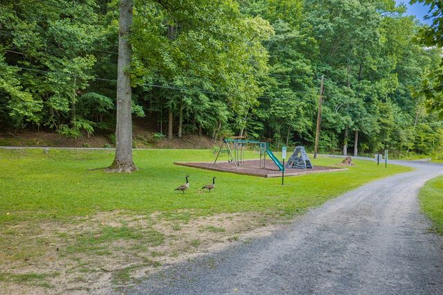 109 Edgewater Drive, Ellijay, GA 30540