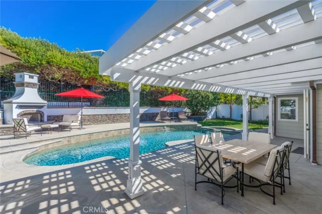 1412 Seacrest Drive, Corona Del Mar, CA 92625