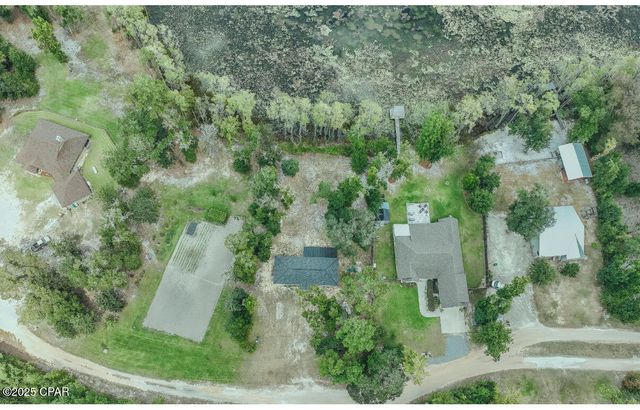 3034 Paradise Lakes Road, Chipley, FL 32428