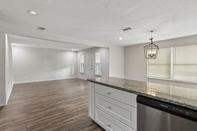 2107 English Drive, Garland, TX 75041