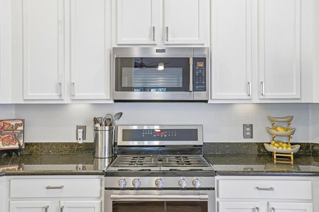 255 Paddington DR, Kyle, TX 78640