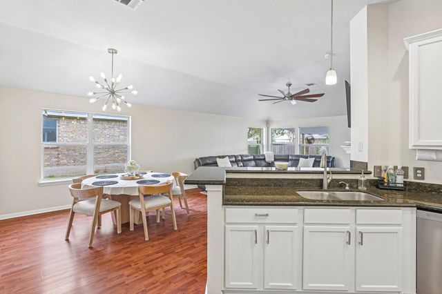 255 Paddington DR, Kyle, TX 78640