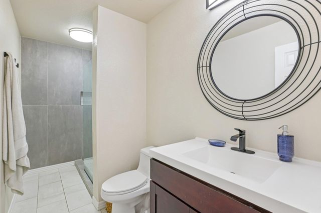 255 Paddington DR, Kyle, TX 78640