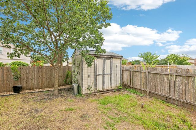 255 Paddington DR, Kyle, TX 78640