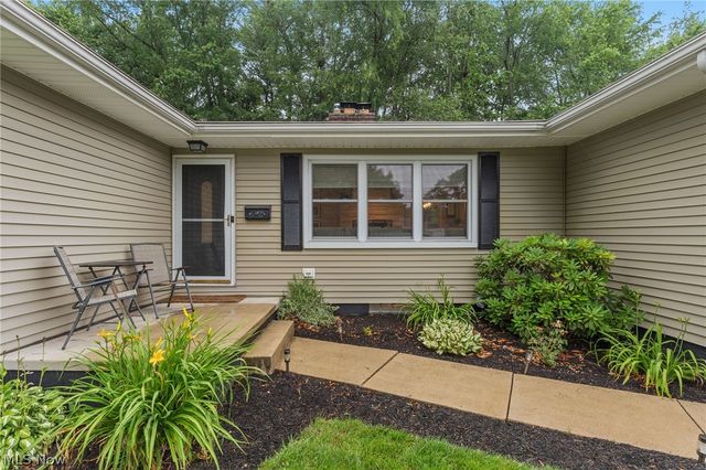 3941 Grace Drive, Kent, OH 44240