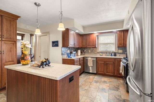 410 Riverside Drive, Jasper, IN 47546