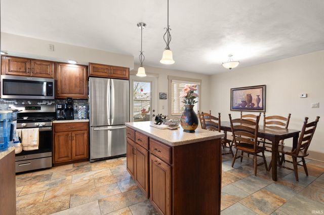 410 Riverside Drive, Jasper, IN 47546