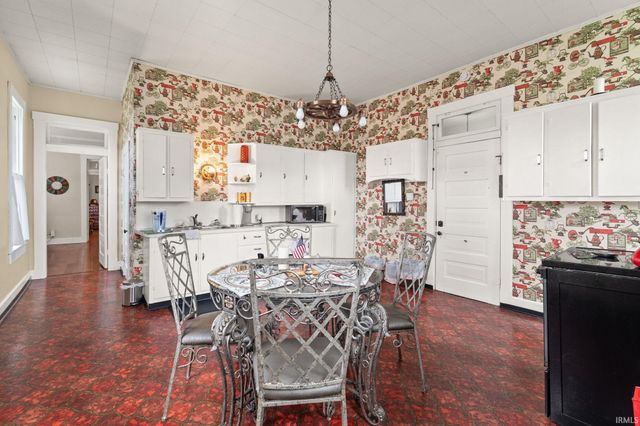 410 Riverside Drive, Jasper, IN 47546