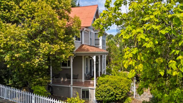 56 Bradford St, Sonora, CA 95370