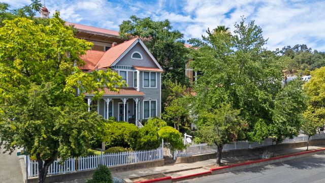 56 Bradford St, Sonora, CA 95370