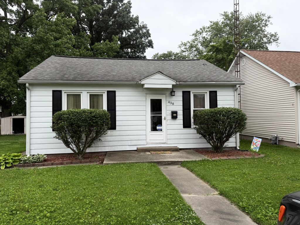 Image 1 of property listing at 438 Anderson Street, Centralia, IL 62801