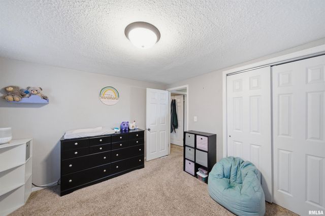 121 BESS Street, Washington, IL 61571