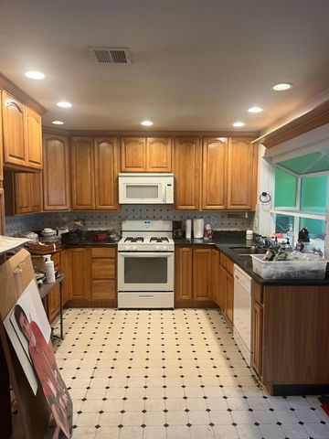 1509 Brixton Lane, Modesto, CA 95356