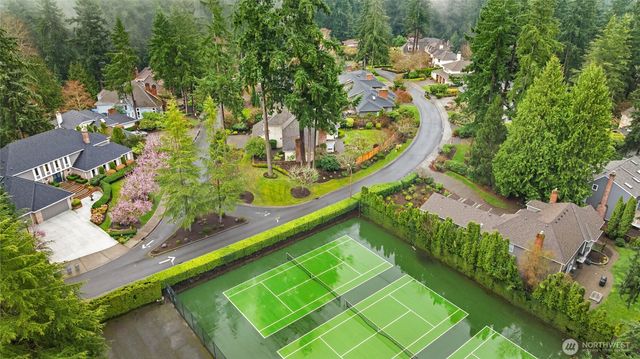 3240 126th Avenue NE, Bellevue, WA 98005