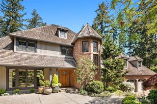 3240 126th Avenue NE, Bellevue, WA 98005