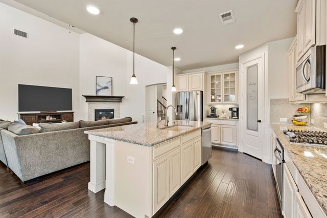 216 Village Creek Drive, Mckinney, TX 75071