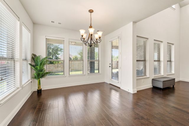 216 Village Creek Drive, Mckinney, TX 75071
