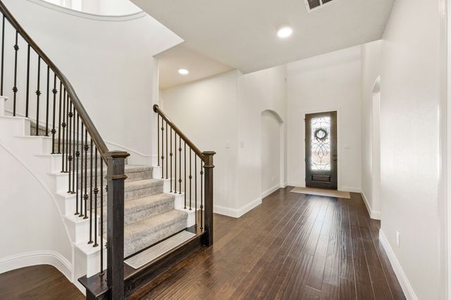 216 Village Creek Drive, Mckinney, TX 75071
